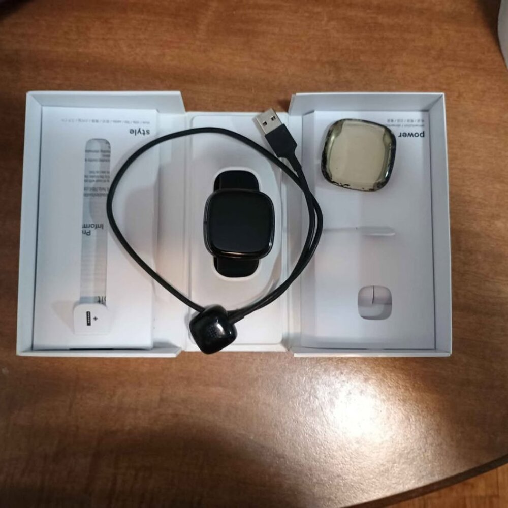 Fitbit Sense Smartwatch Flawless Condition w/ Charger, Faceplate Protector, ect - Picture 6 of 9